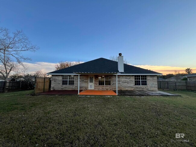 Building Photo - 17831 Fancy Blvd