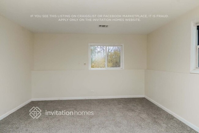 Building Photo - 714 N Pinecrest Rd