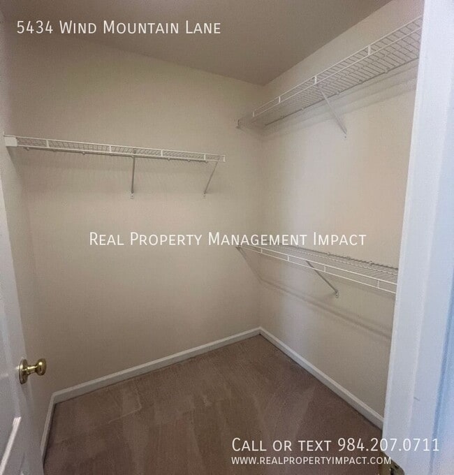 Building Photo - 5434 Wind Mountain Ln