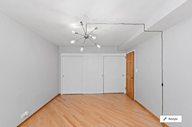 Building Photo - 2 bedroom in Chicago IL 60613