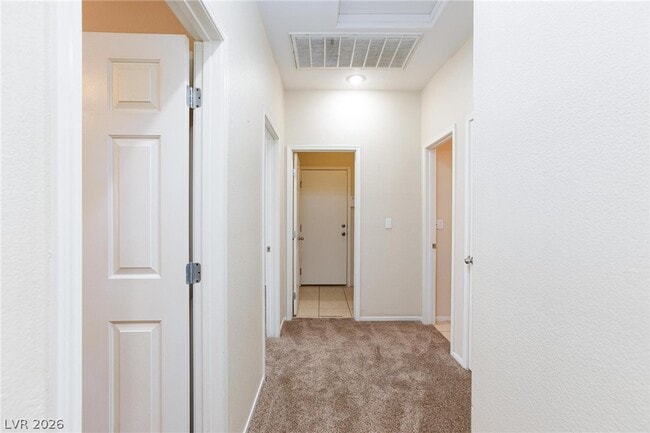 Building Photo - 2598 Highland Cliff Dr