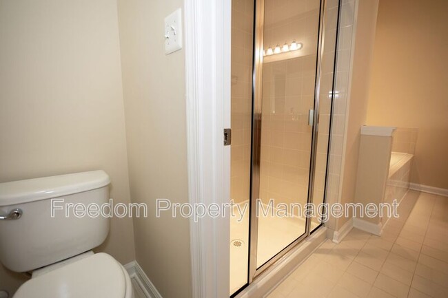Building Photo - 7408 Brunson Cir