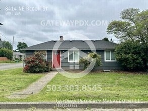 Building Photo - 8414 NE Beech St