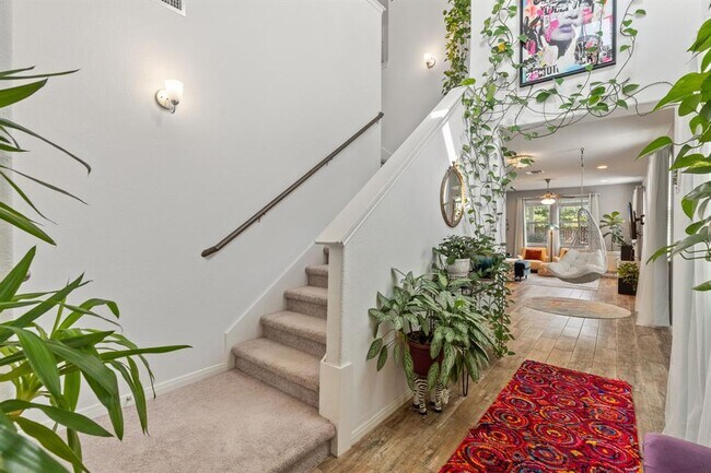 Building Photo - 1306 Falconer Wy