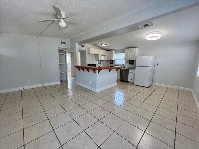 Building Photo - 860 49th Ave N