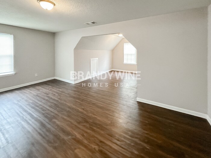 Building Photo - 6022 Birdseye Tr