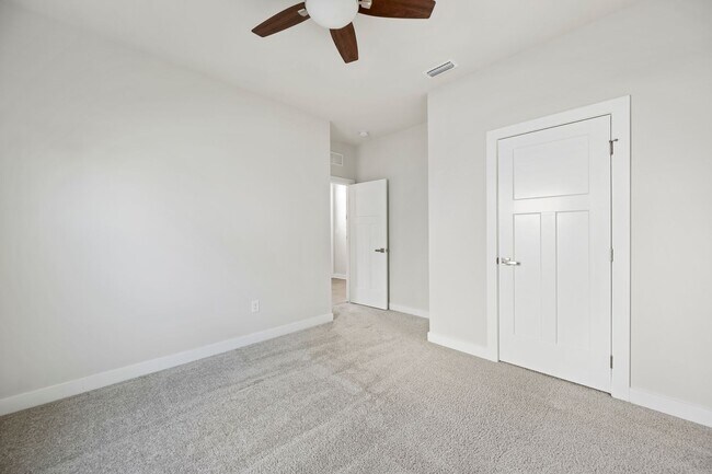 Building Photo - New in 2022 - lovely single family home in Ocean Meadows