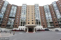 Building Photo - 15107 Interlachen Dr