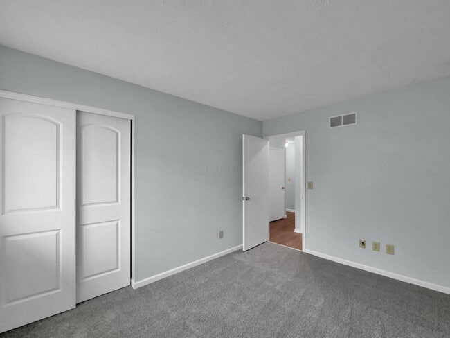 Building Photo - 5715 Longford Dr