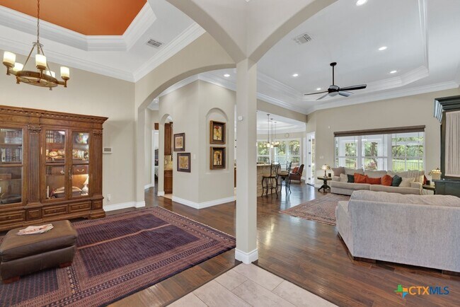Building Photo - 1164 Fairway Dr