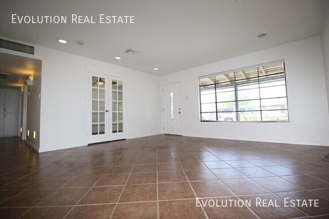 Building Photo - 7448 E Coronado Rd