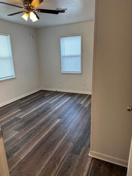 Building Photo - 2314 Terrace Dr