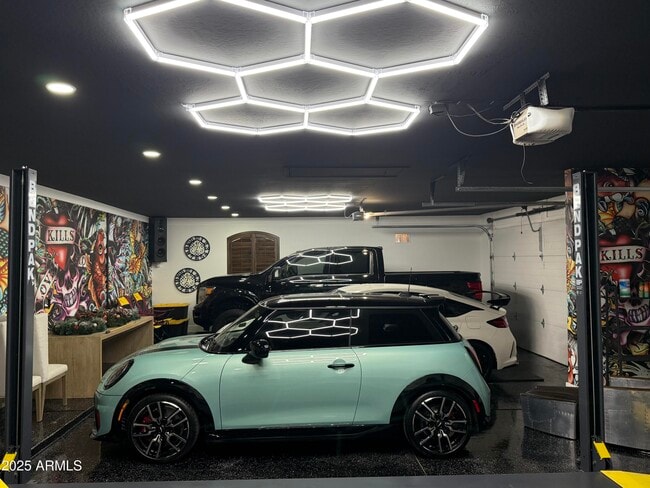 Building Photo - 3452 E Jaeger Cir