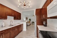 Building Photo - 2 bedroom in Miami FL 33150