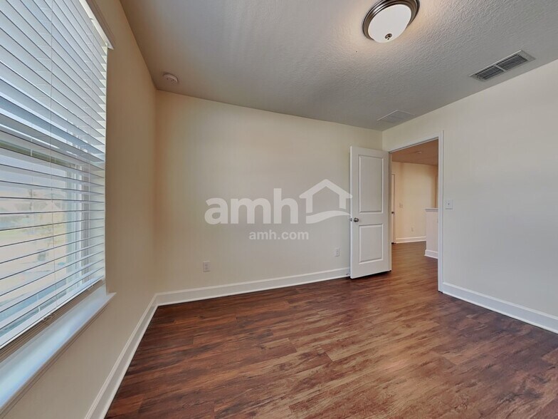 Building Photo - 11205 Delicate Rose Ct