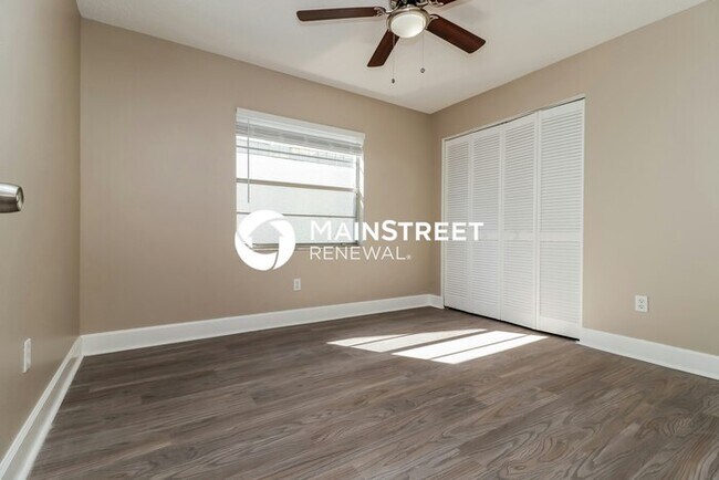 Building Photo - 3 Bedroom Pet-Friendly Home in TAMPA, FL with Main Street Renewal
