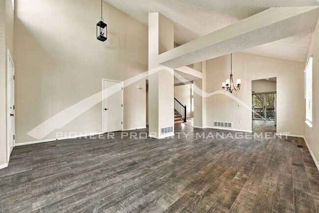 Building Photo - 9603 Laredo St