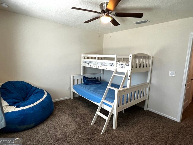 Building Photo - 307 Cedar Breeze Dr