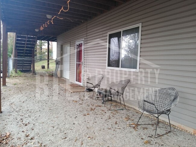 Building Photo - Fantastic Furnished 1 Bedroom Cond