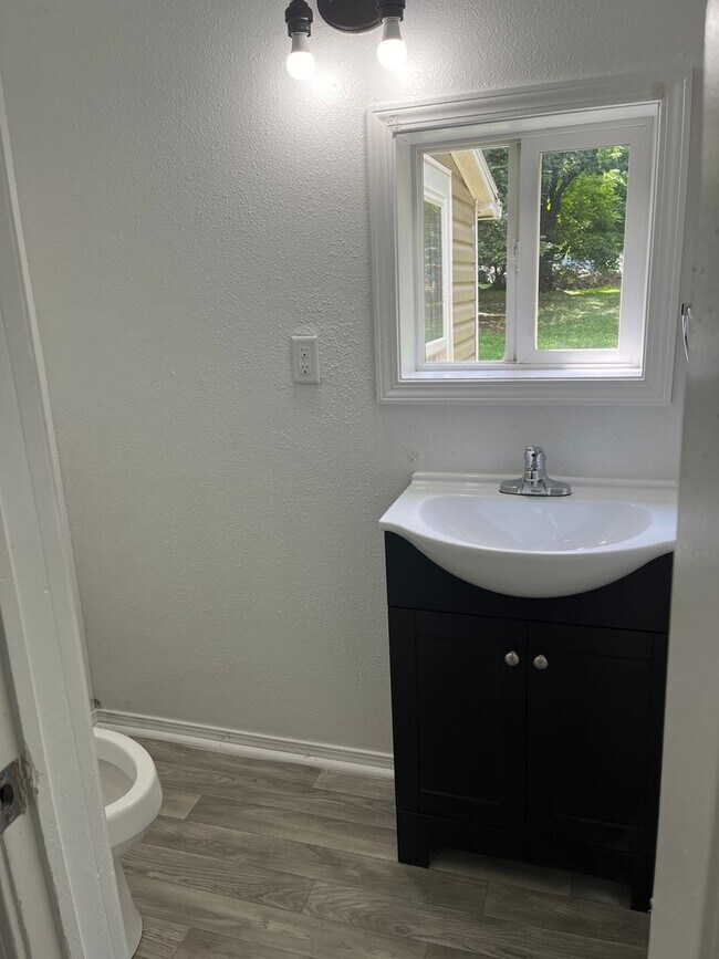 Building Photo - More Space, More Possibilities, More Room to Call Home!
