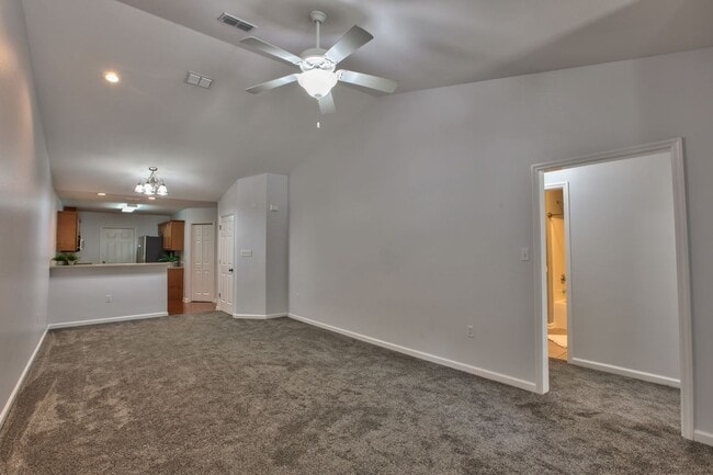 Building Photo - 1677 Quazar Rd