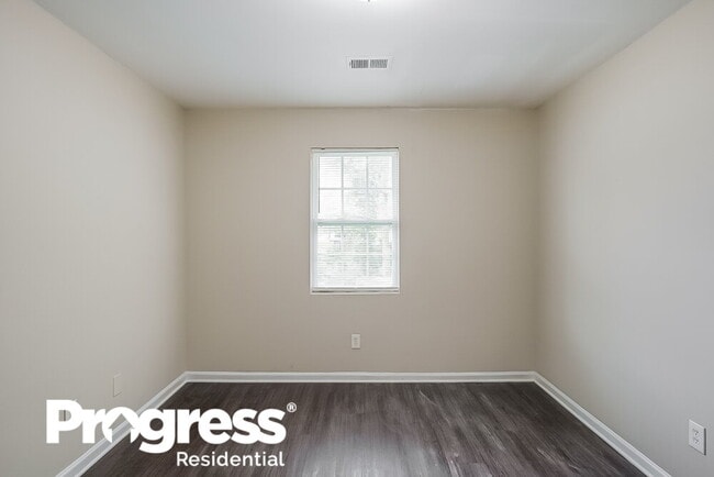 Building Photo - 1218 Campbellton Rd SW