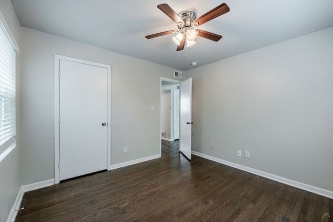 Building Photo - Second-Floor 2-Bedroom Premium Apartment | 850 SF