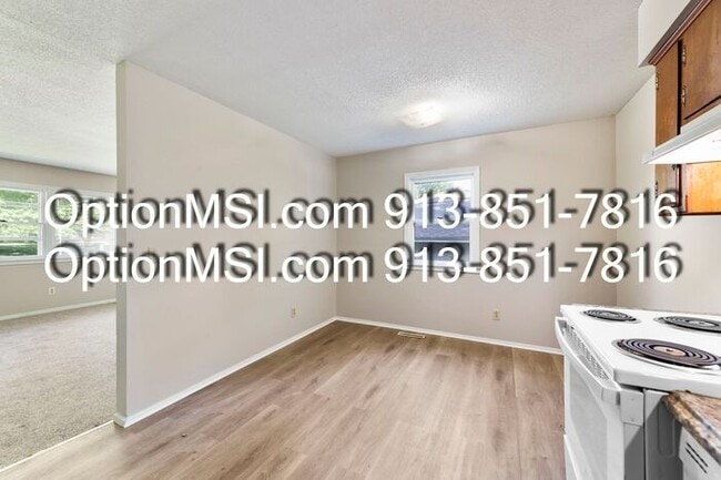 Building Photo - Affordable JOCO duplex~