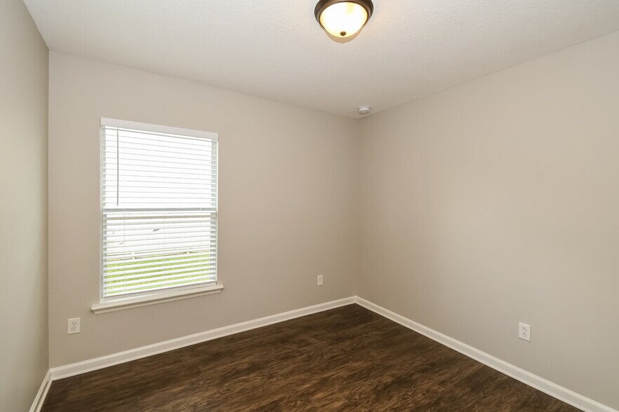 Building Photo - 12616 Pine Marsh Way