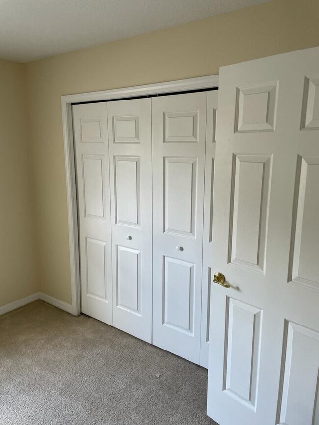 Building Photo - 3640 Pine Knot Dr