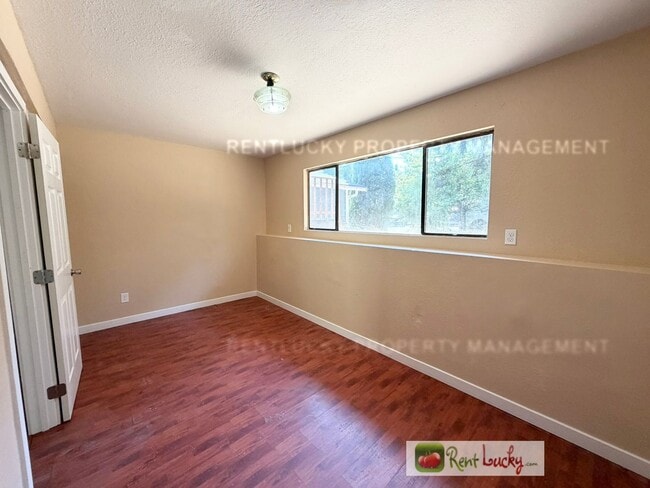 Building Photo - 2516 S 284th St