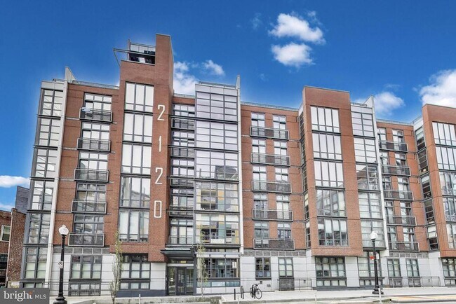 Building Photo - 2120 Vermont Ave NW