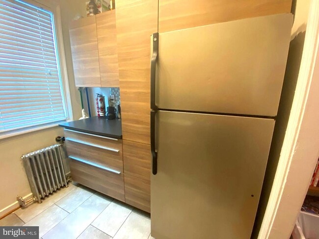 Building Photo - 903 S Frederick St