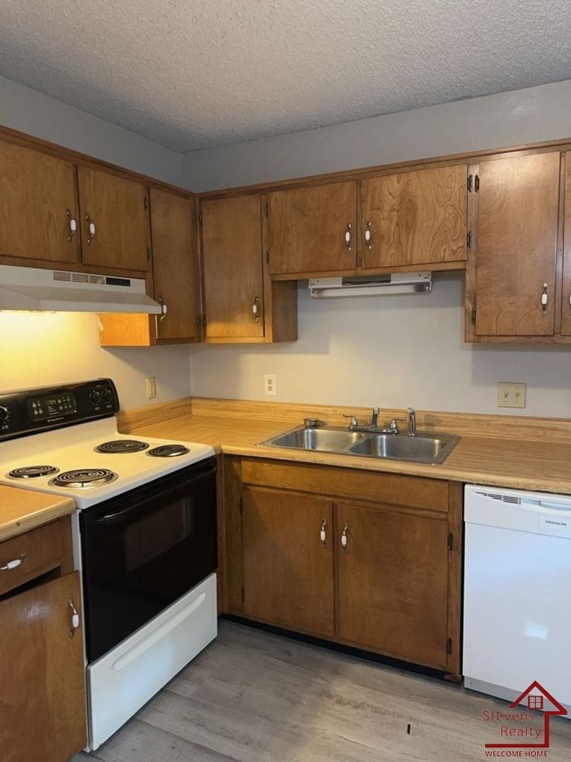 Building Photo - 181 East Ave