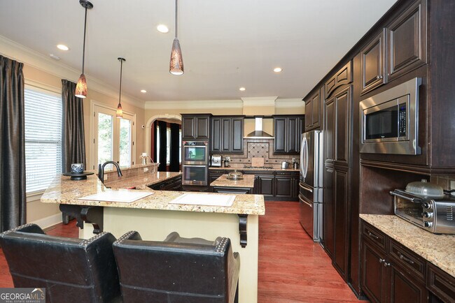 Building Photo - 2210 Spalding Dr