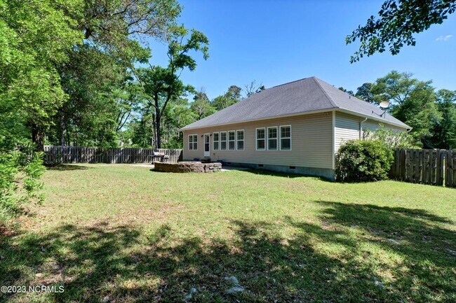 Building Photo - 110 Shell Ct