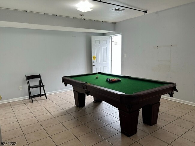 Building Photo - 29 Madonna Pl