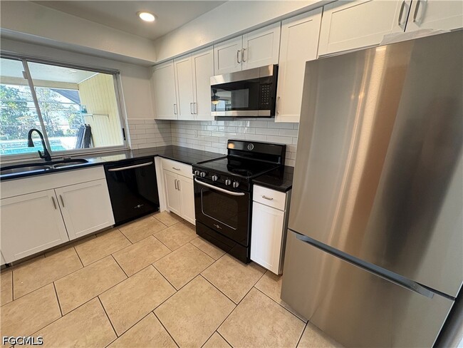 Building Photo - 311 SW 48th Terrace