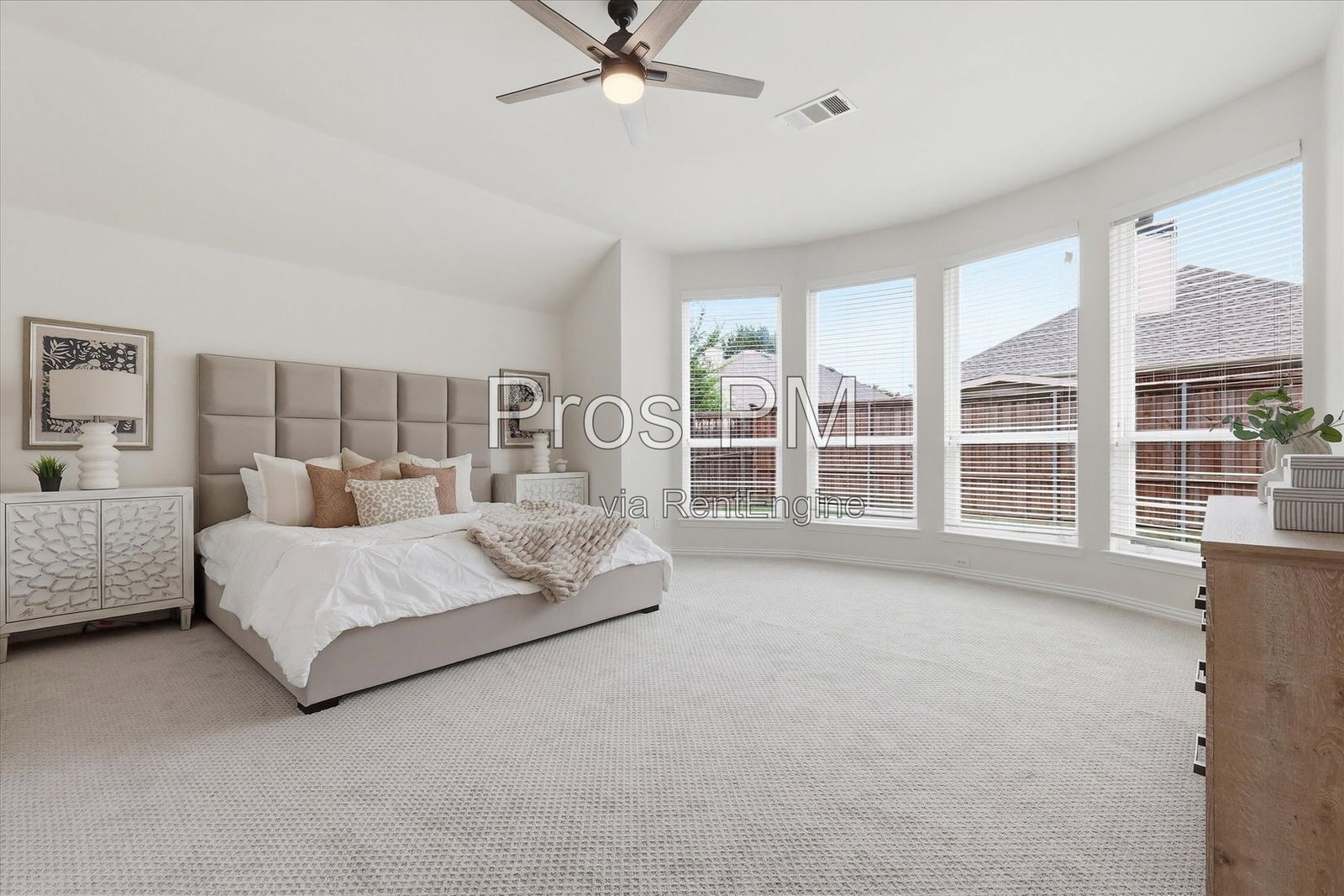 Building Photo - 2432 Chesterwood Dr