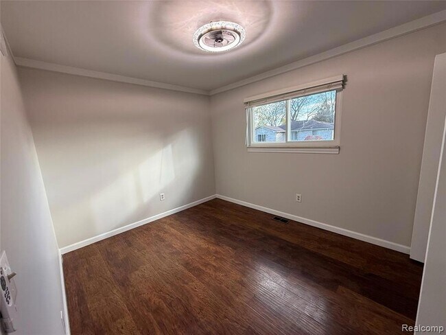 Building Photo - 2308 Kipling Dr