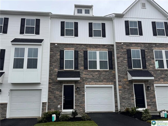 Building Photo - 7634 Clayton Ave