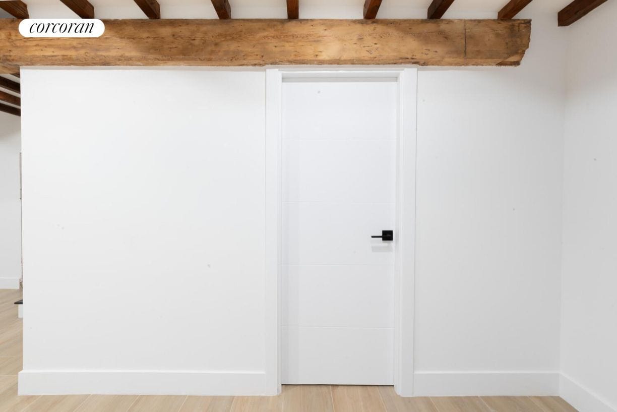 Building Photo - 183 Green St