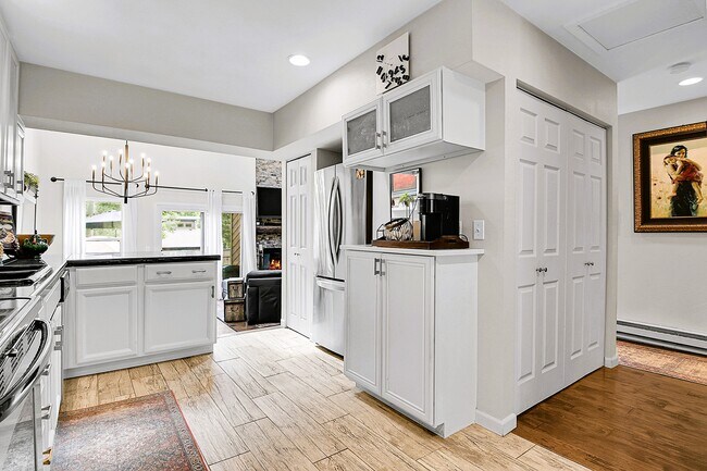 Building Photo - 30573 Sun Creek Dr