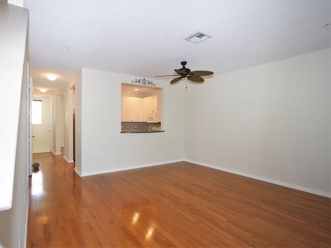 Building Photo - 1562 Grande Cull Way