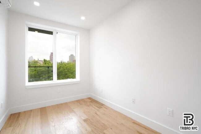Building Photo - 2 bedroom in BROOKLYN NY 11205
