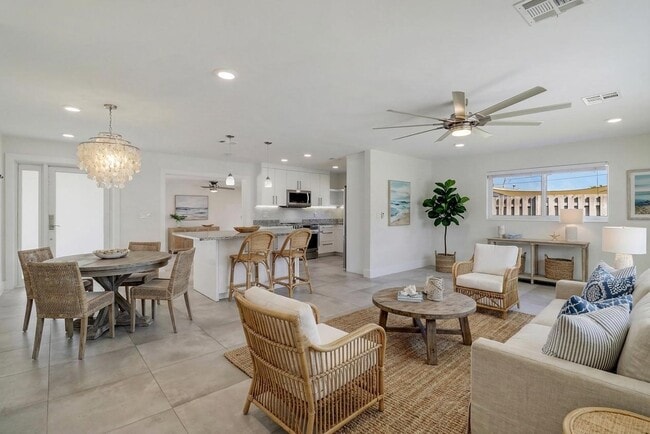 Building Photo - 636 Eastwind Dr