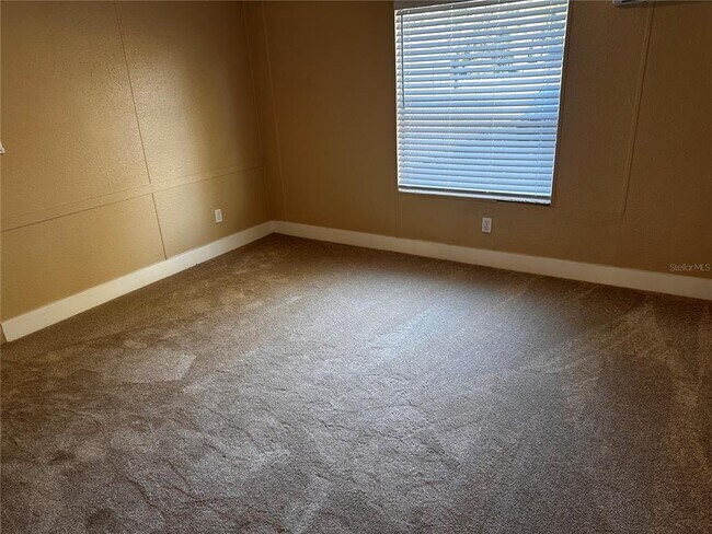 Building Photo - 12111 Anderson Dr