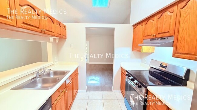 Building Photo - 124 Clear Lake Cir