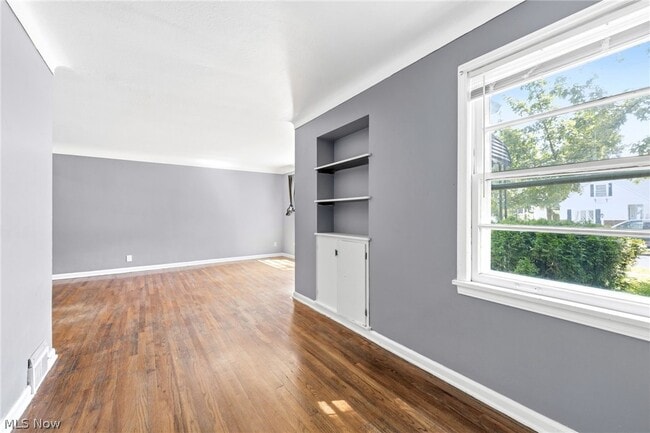 Building Photo - 988 Glenside Ave