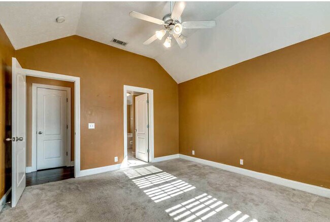 Master Bedroom - 1640 Bridgecrest Dr